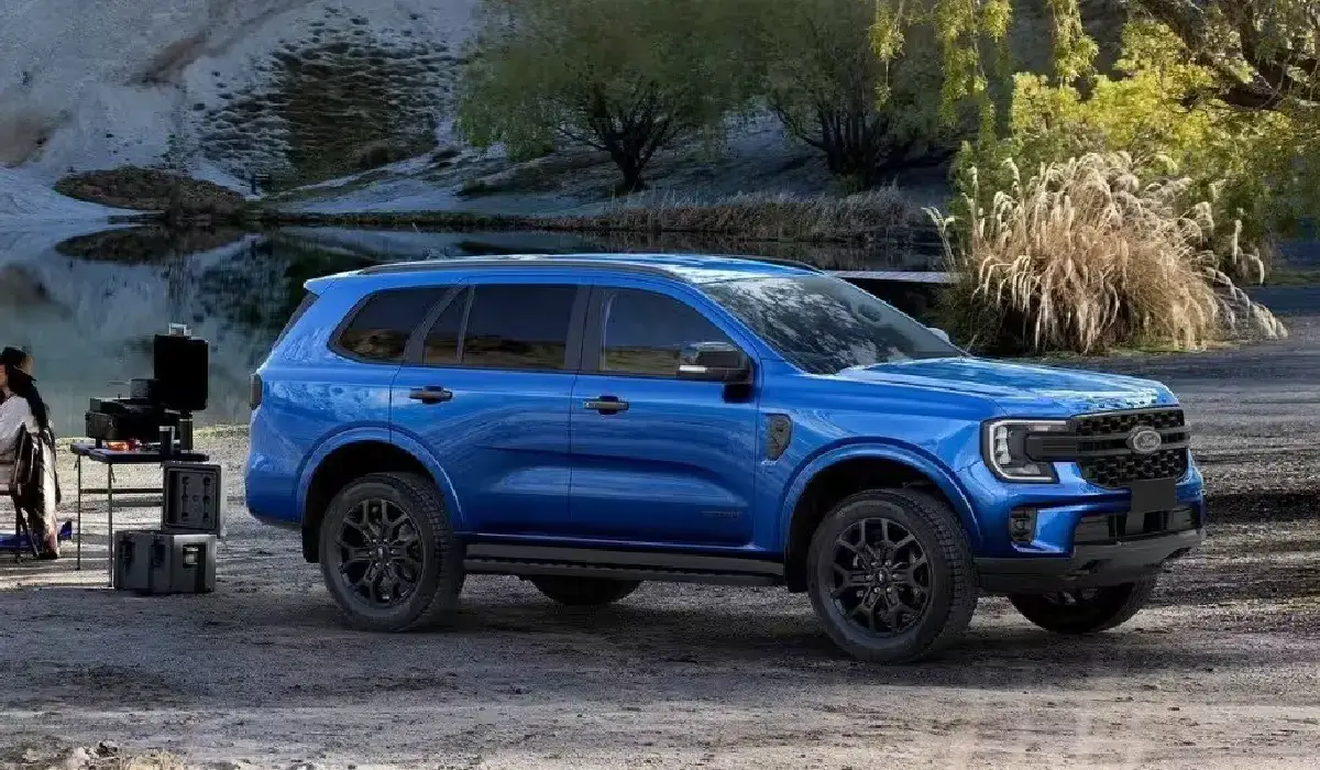 Ford - Endeavour Titanium Plus 2.0 44 - Luxury SUV Car Rentals - Preowned SUV Car - Exclusive Concierge Club.webp